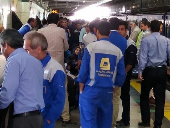 پنج کارگر متروی تهران به دلیل شرکت در تجمع اعتراضی مقابل شهرداری، بازداشت شدند