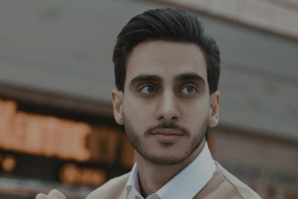 متین رنجکش، دانشجوی ۲۲ ساله، ۱۸ دی با شلیک گلوله به گردنش کشته شد