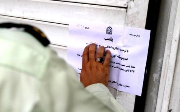 فرمانده نیروی انتظامی ری: یک داروخانه را به علت «کشف حجاب» پلمب کردیم