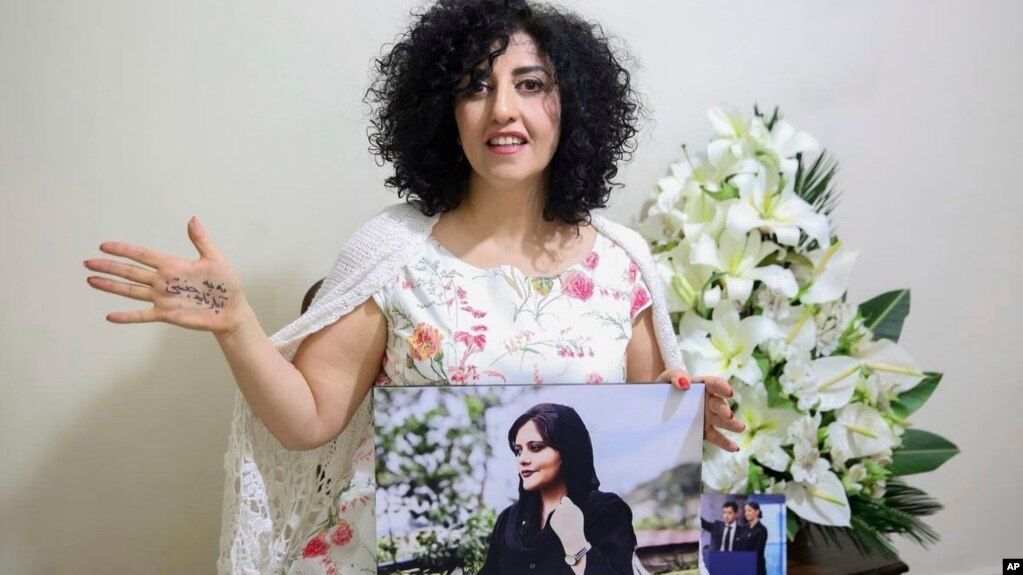 نرگس محمدی: جمهوری اسلامی ظرفیت دموکراسی، آزادی و برابری را ندارد و ذاتا زن‌ستیز است