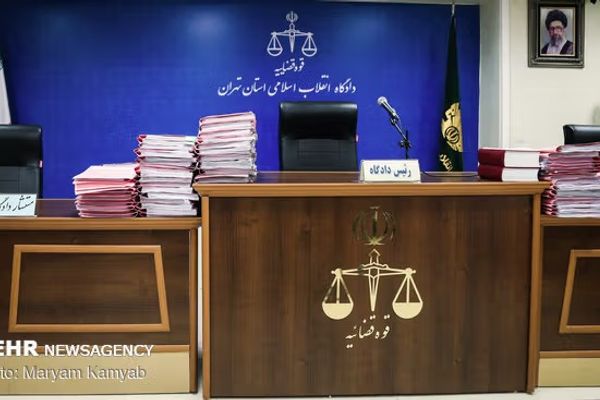 مجلس صيانة الدستور يوافق على قانوني "تشديد عقوبة التجسس" و"تنظيم الطائرات المسيرة"