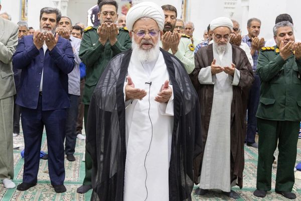 ممثل خامنئي: الحجاب مسألة معنوية وثقافية وإلهية وجزء من الحقوق المدنية