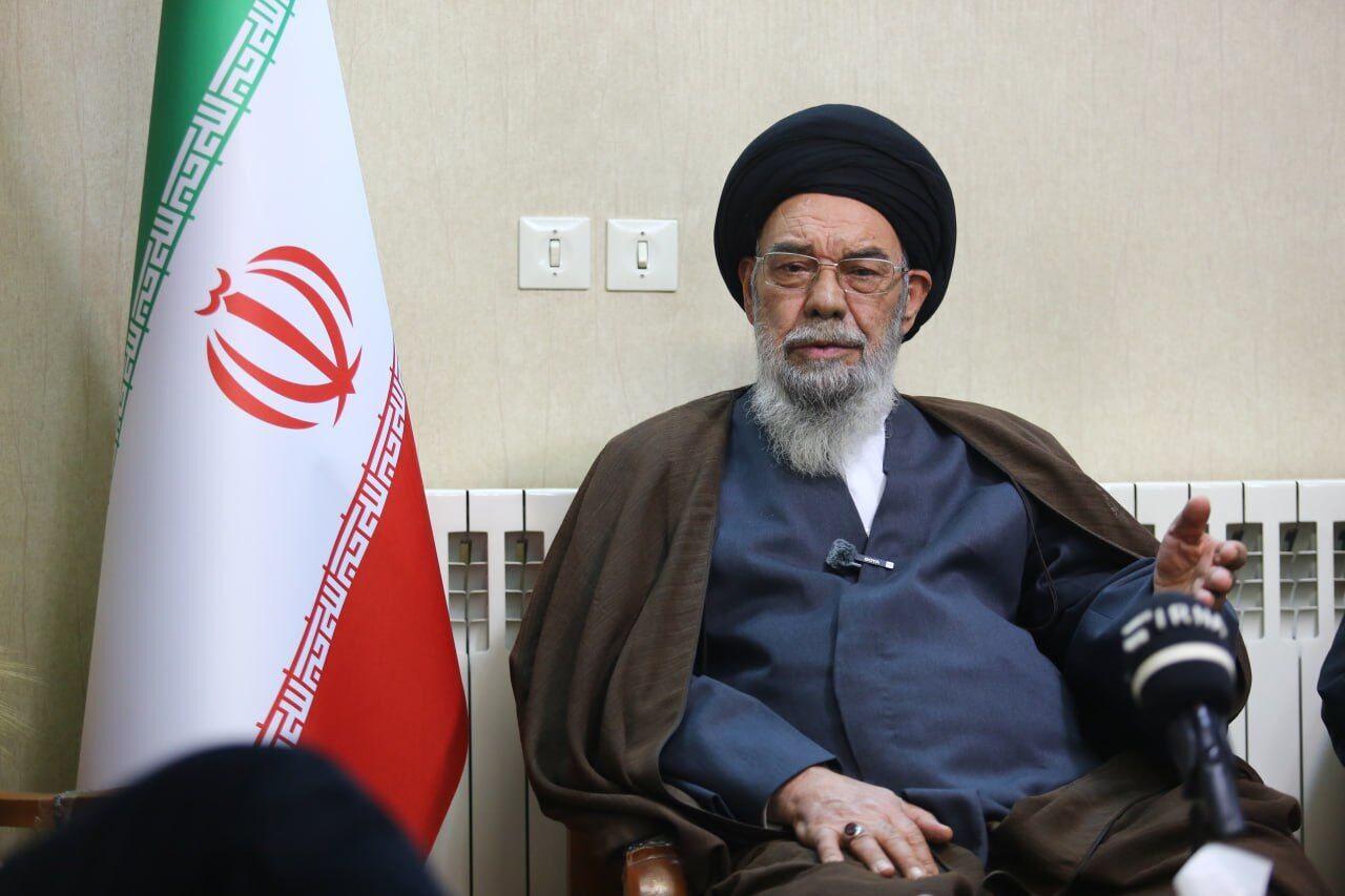 ممثل خامنئي: الأعداء يسعون للسيطرة على إيران بالترويج لعدم الالتزام بالحجاب