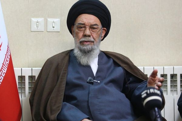 ممثل خامنئي: الأعداء يسعون للسيطرة على إيران بالترويج لعدم الالتزام بالحجاب