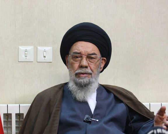 نماینده خامنهای در اصفهان: مذاکره با کفار عقلانی نیست