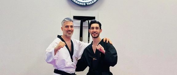 حضور در آکادمی مهدی بیباک؛ فرزان عاشورزاده، قهرمان پیشین تکواندو به آمریکا مهاجرت کرد