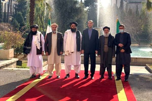 IRGC-Linked Website Blasts Foreign Minister For Anti-Taliban Tweet