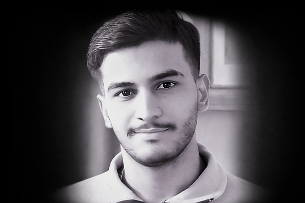 پارسا رحمتی، جوان ۲۰ ساله با گلوله ماموران امنیتی در منطقه فلاح تهران کشته شده است