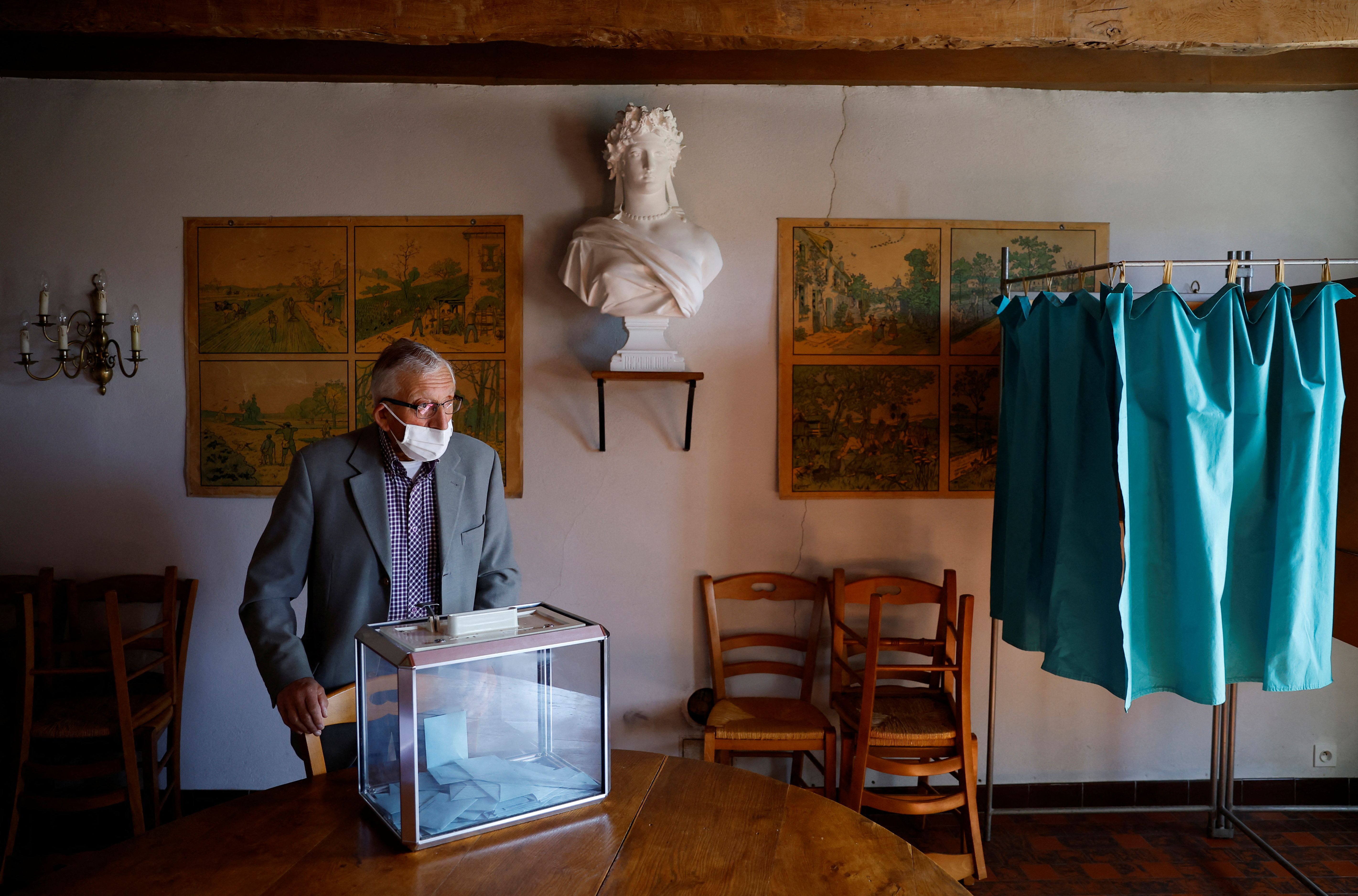 کاهش میزان مشارکت مردم در انتخابات ریاست جمهوری فرانسه