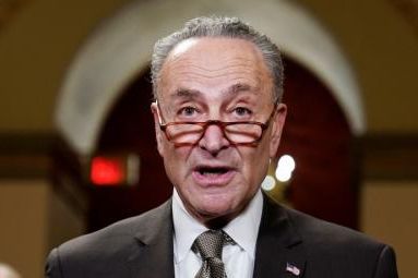 سناتور دموکرات آمریکا: از چین خواستیم که به ایران بگوید آتش درگیری را گسترش ندهد