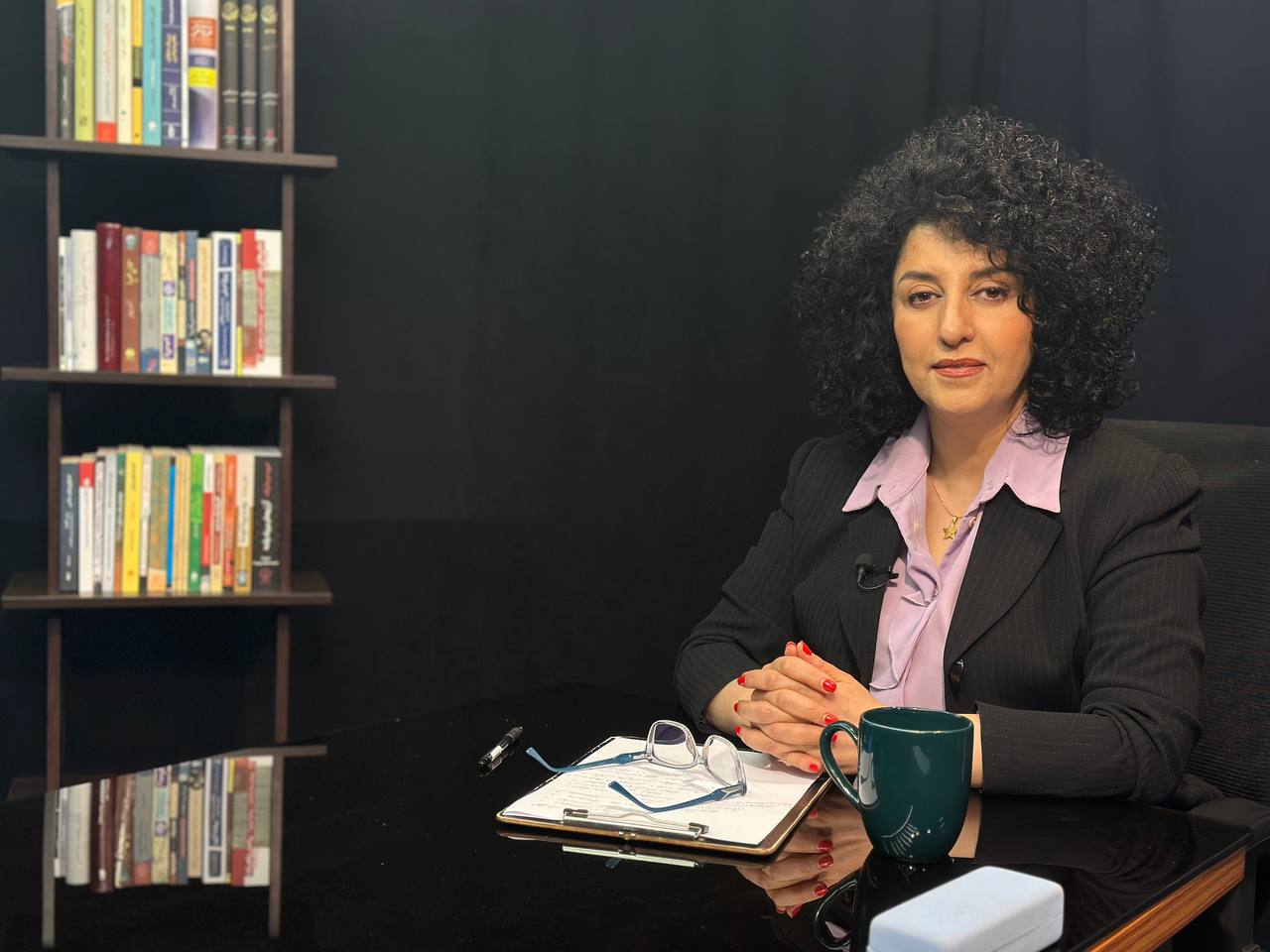 في رسالة للأمم المتحدة.. الناشطة الإيرانية نرجس محمدي تحذر من تصاعد قمع المحامين المستقلين