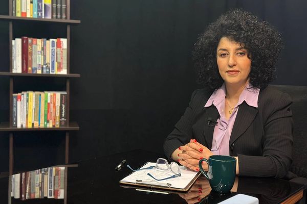 نرگس محمدی احکام سنگین ۱۶ معلم در استان کردستان را نماد تشدید سرکوب صنفی دانست