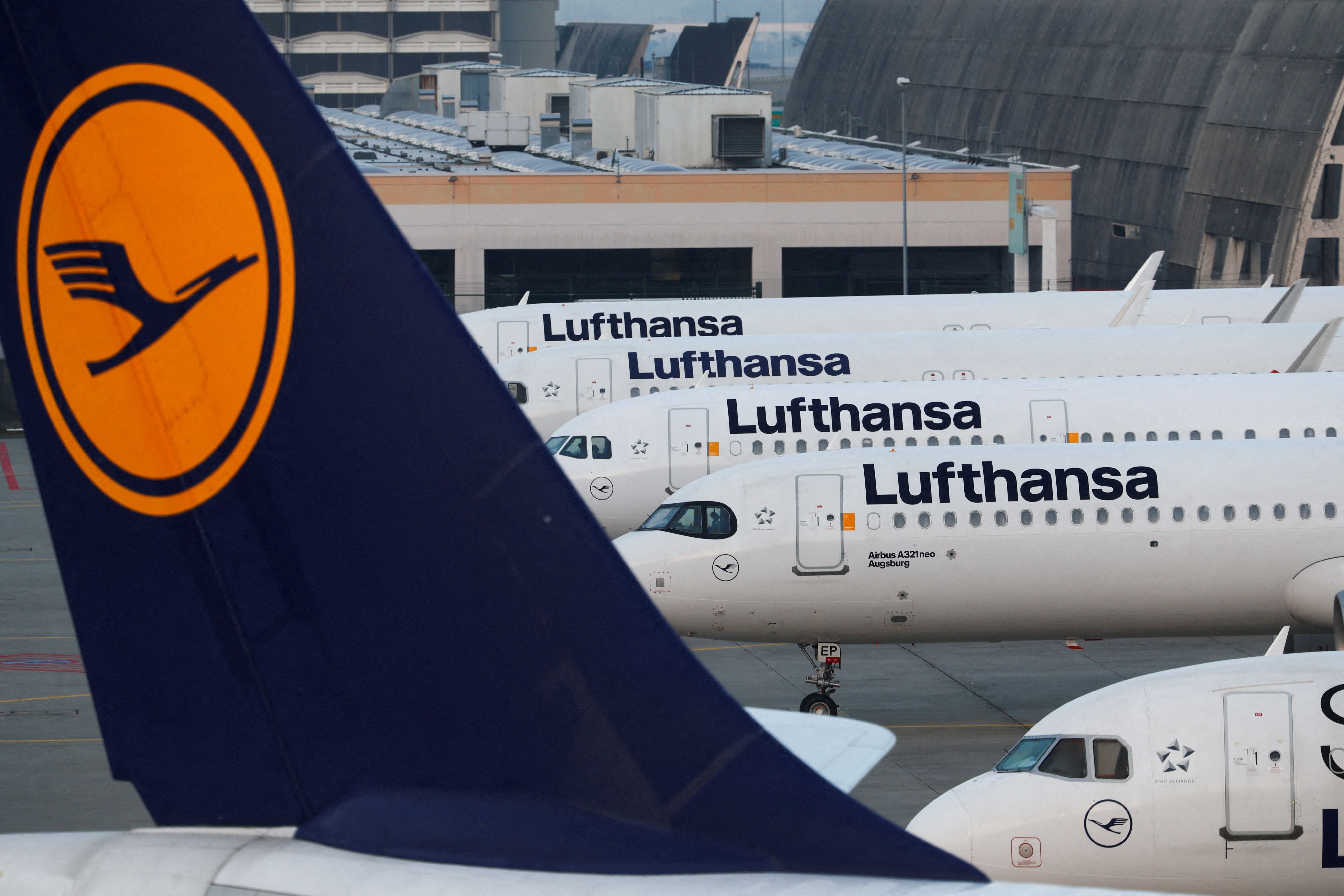 Lufthansa Extends Suspension Of Flights To Tehran  