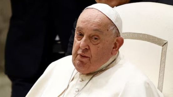 واتیکان: وضعیت پاپ فرانسیس بحرانی است
