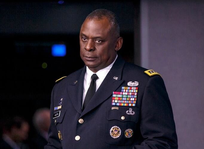 وزارت دفاع آمریکا: آزمایش کرونای لوید آستین، وزیر دفاع آمریکا، مثبت شد