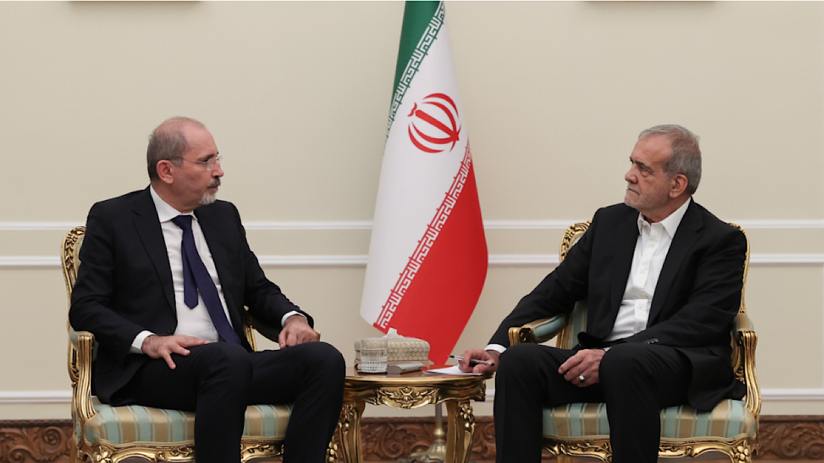 دیدار ایمن الصفدی، وزیر امور خارجه اردن و مسعود پزشکیان، رییس دولت جمهوری اسلامی، تهران، ۱۴ مرداد