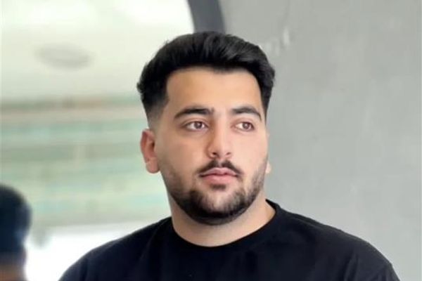 محمد احمدی، با اصابت گلوله نیروهای سرکوبگر حکومتی به ناحیه کمر کشته شد