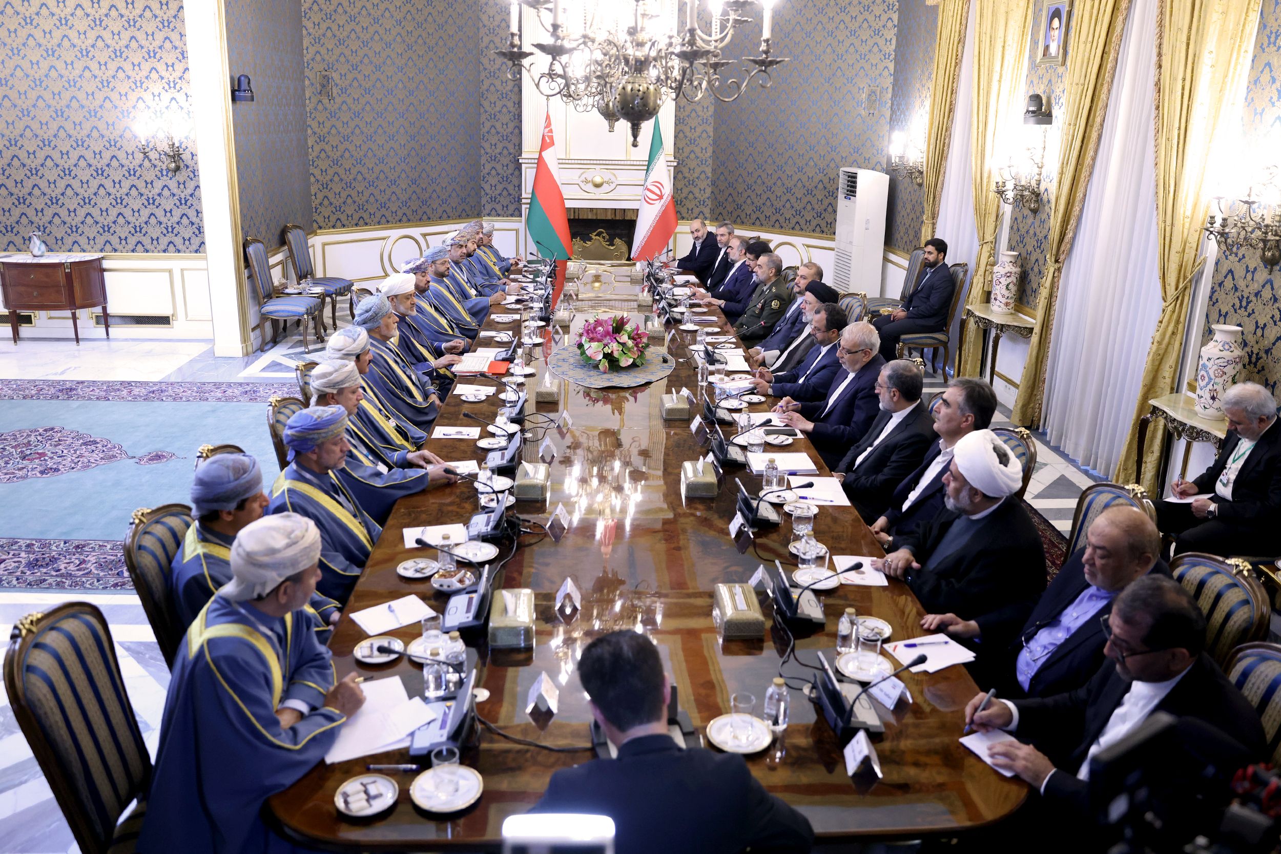 A meeting between Oman’s Sultan Haitham bin Tariq al-Said and his delegation with Iran’s President Ebrahim Raisi and senior officials in Tehran on May 28, 2023 