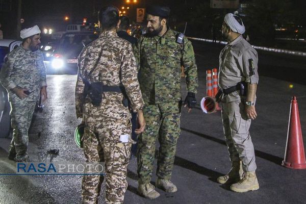 نیروهای بسیج با تجمع و ایست بازرسی آرامش و امنیت مناطق مسکونی را به خطر انداختهاند