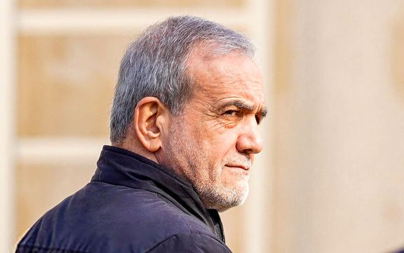 الرئيس الإيراني: لا يمكن التفاوض مع من يضع يده على رقبتنا