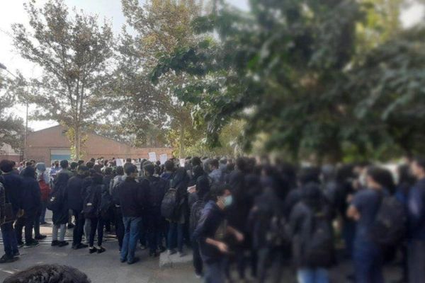 Alumni Denounce Professors’ Call For Suppressing Students