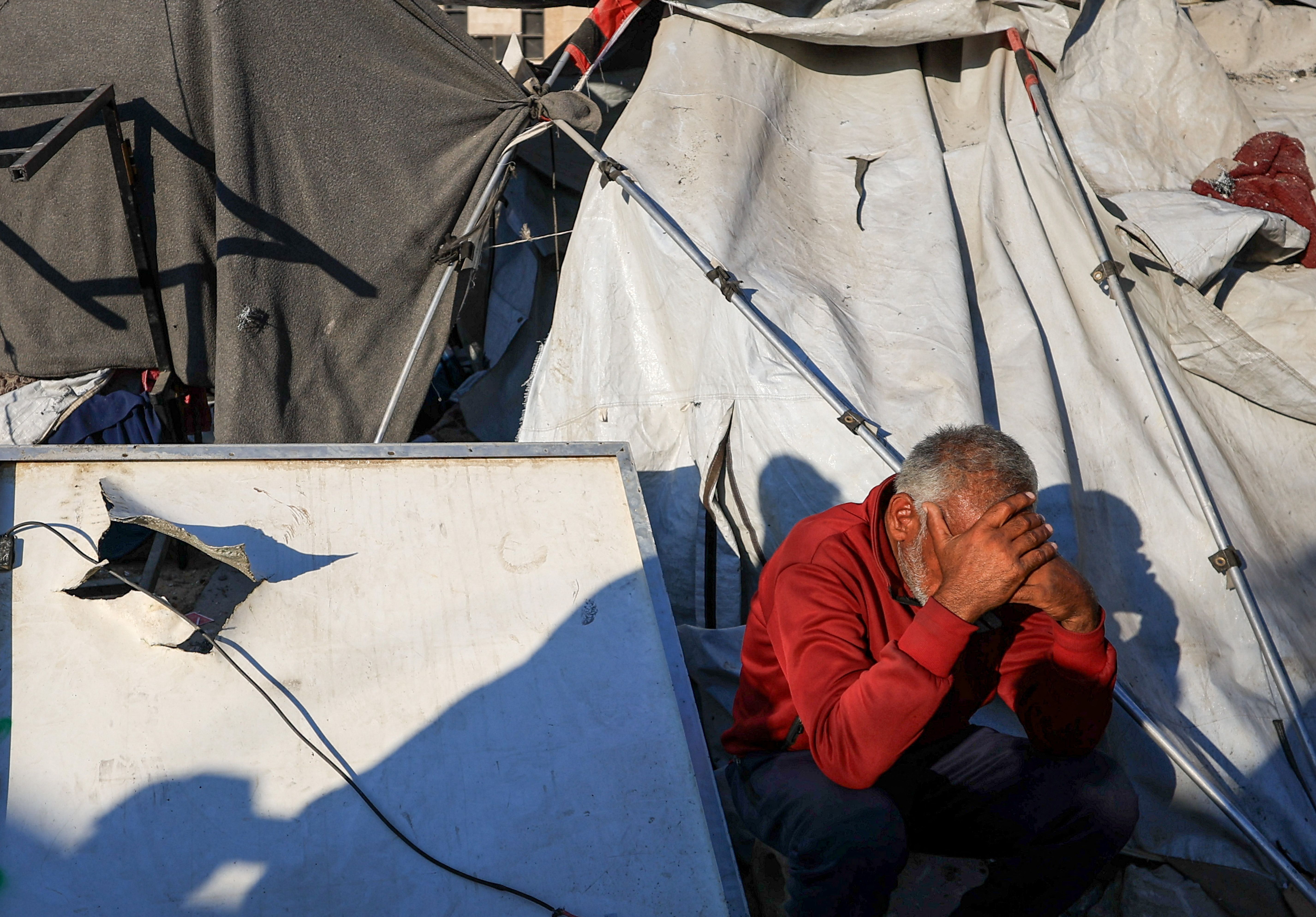 اسرائیل: ۷۰ کامیون کمک‌های انسانی وارد غزه شدند