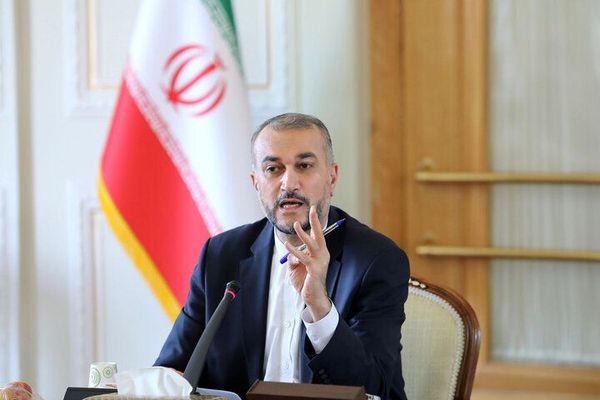 "متحدون ضد إيران النووية" تطالب واشنطن بمنع إعطاء وزير خارجية إيران تأشيرة دخول لأميركا
