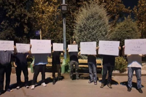 دانشجویان دانشگاه تهران در اعتراض به اخراج گسترده از خوابگاهها تجمع کردند