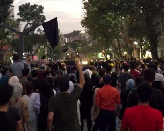 مرکز آمار ههنگاو از بازداشت ۷۵۰۰ شهروند کرد از آغاز خیزش انقلابی تاکنون خبر داد