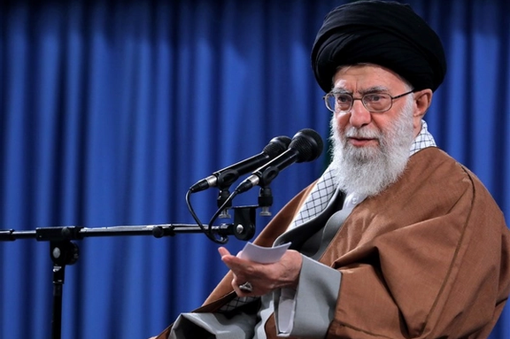 خامنهای: مشارکت بالا در انتخابات در درجه اول اهمیت است