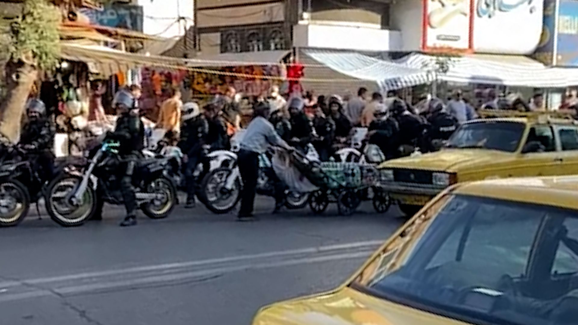 تظاهرات در اعتراض به خشک شدن دریاچه ارومیه‌؛ معترضان بازداشت شدند