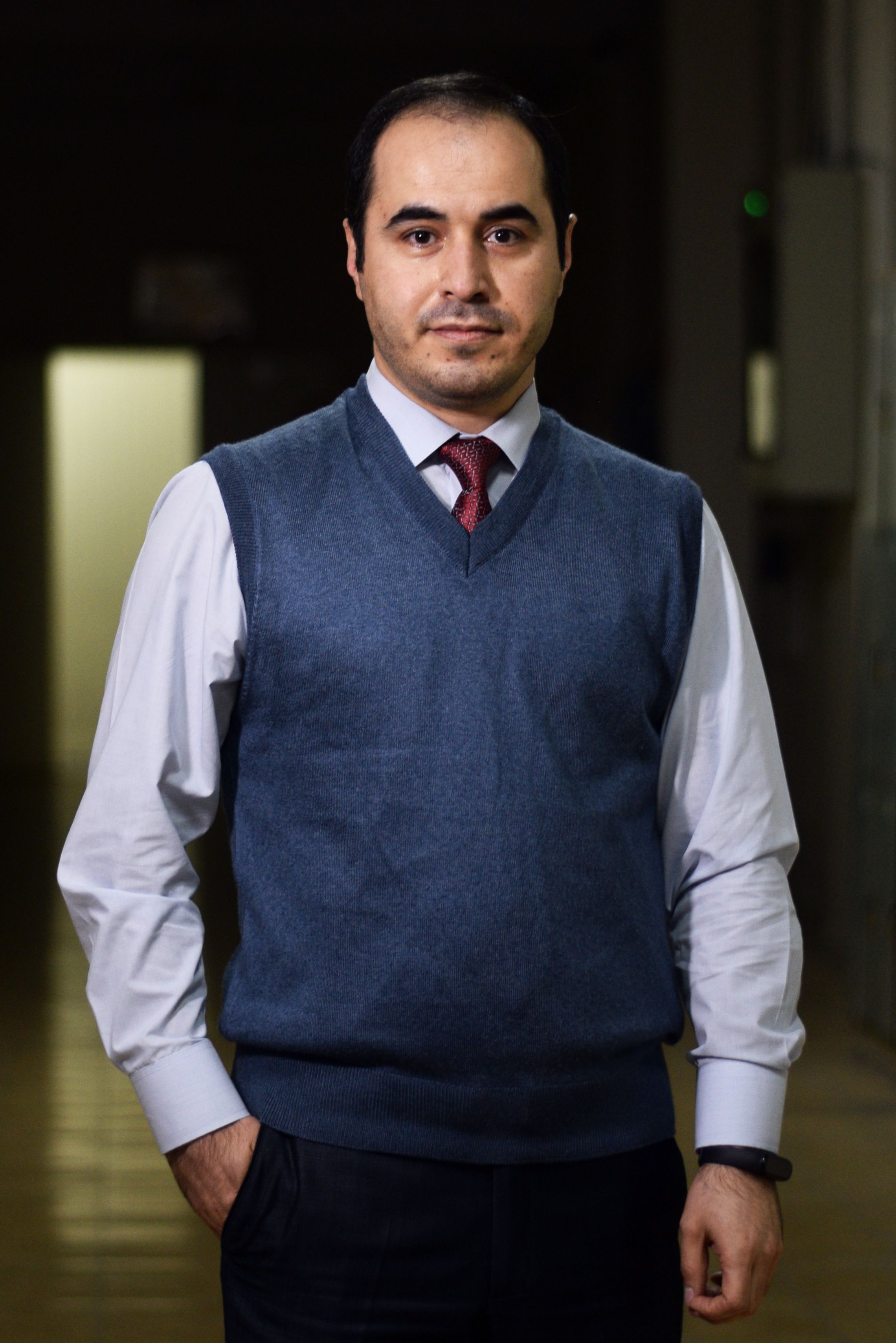 خواهر حسین رونقی در ۲۶ روز اعتصاب غذای تر: حکومت مسئول حفظ جان برادرم است