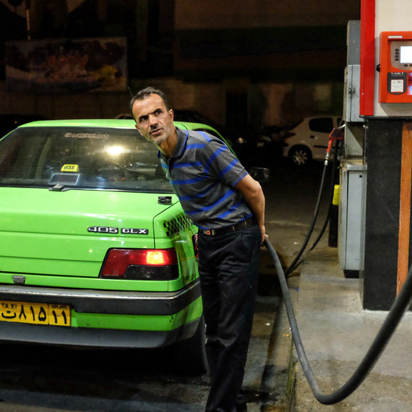 Iran officially rolls out higher gas price under new three-tier system