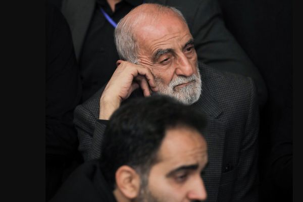 نماینده خامنهای در روزنامه کیهان: کشف حجاب کنندگان در مقابل ملت ایران اقلیتی ناچیزند