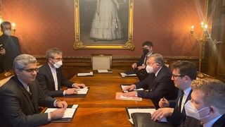 Newspaper Close To Iran’s Leader Defends Russia Against Critics