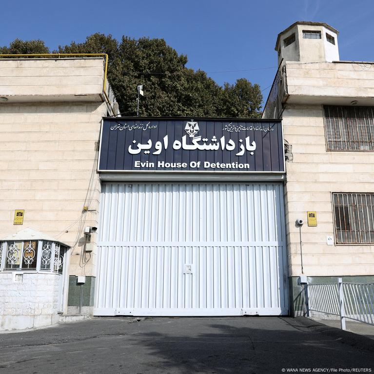 شعار «مرگ بر خامنه‌ای» زندانیان سیاسی هنگام انتقال خشونت‌آمیز به اوین