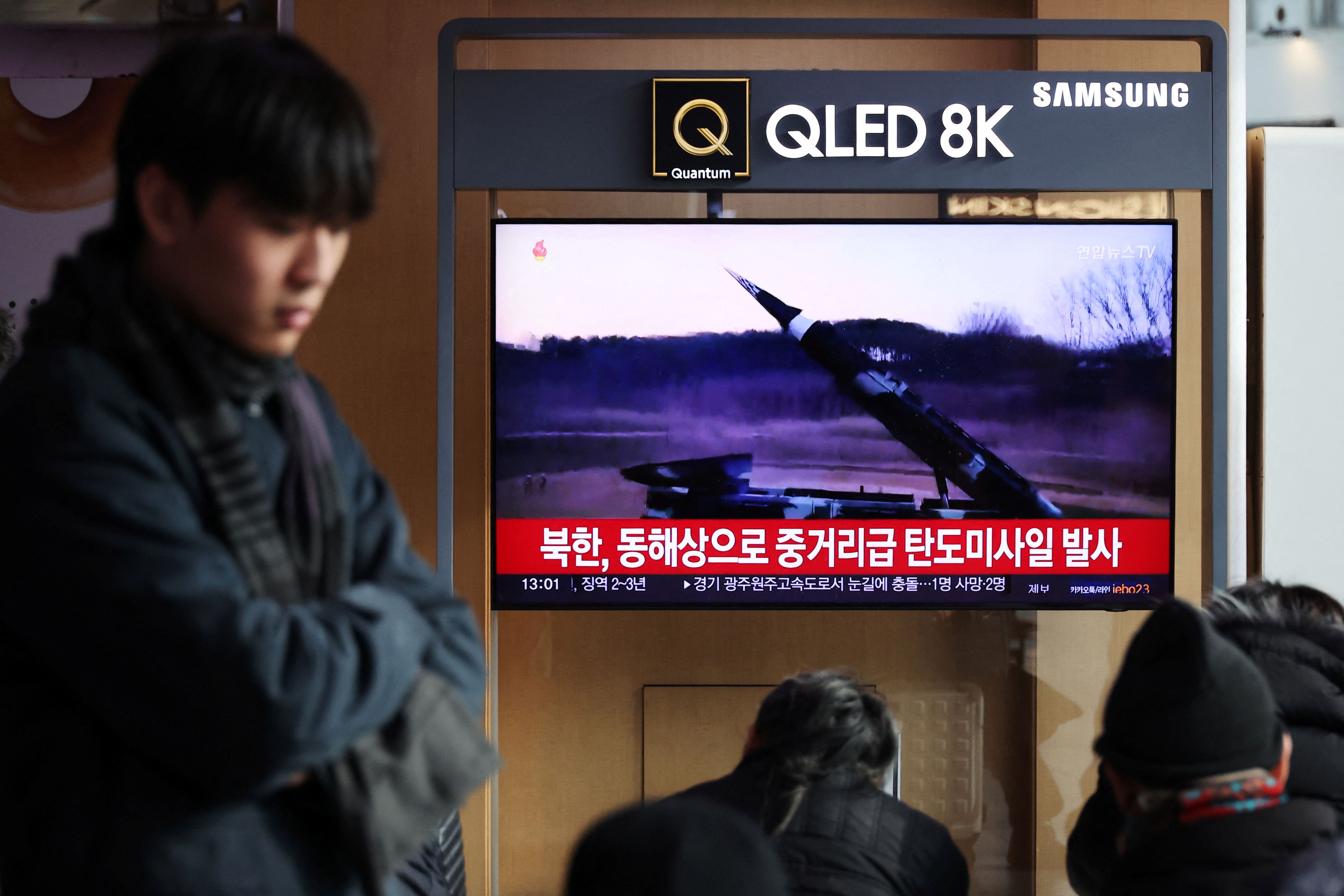 کره شمالی هم‌زمان با سفر وزیر خارجه آمریکا به سئول یک موشک هایپرسونیک پرتاب کرد