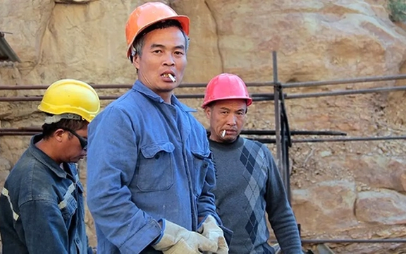 بعد تخفيضات نفطية.. الصين تنشط في قطاع العقارات الإيراني