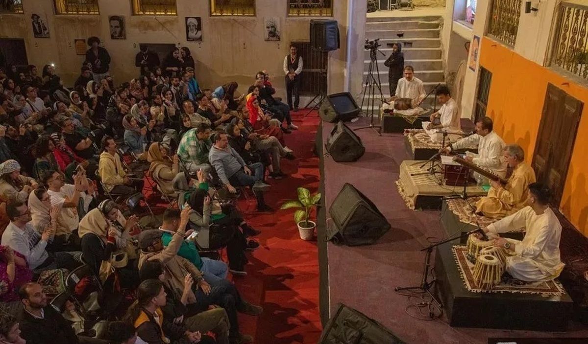 Iran Halts Music Fest As It Teases Diaspora Singer's Return