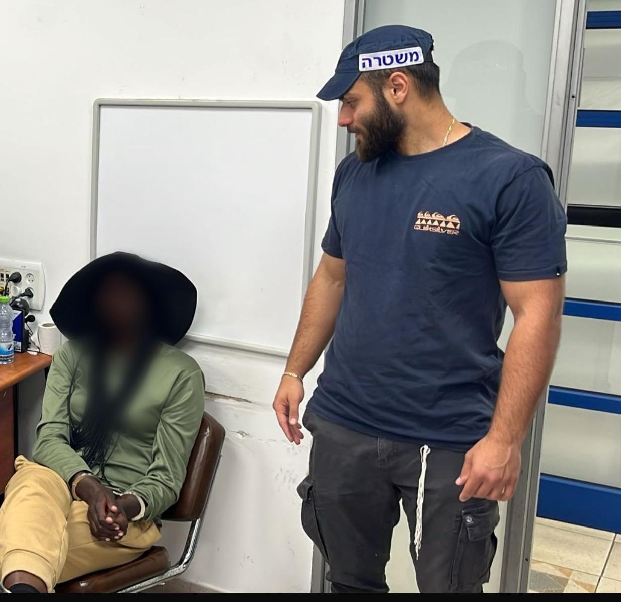 اسرائیل یک بریتانیایی را به‌دلیل انتقاد از این کشور در فضای مجازی بازداشت و اخراج کرد