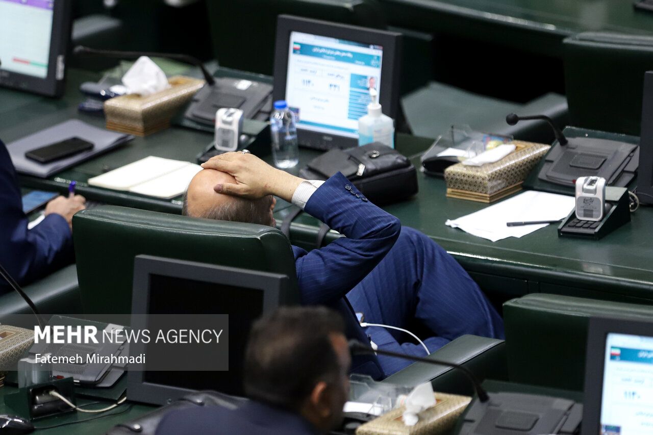 Domestic issues dog Tehran as it negotiates with Washington