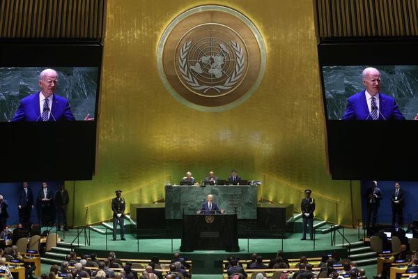 الرئيس الأميركي: نسعى لعالم أكثر أمانا ونتعهد بعدم حصول إيران على أسلحة نووية قط