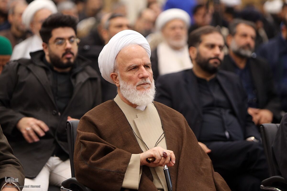 مسؤول مكتب خامنئي في "قم": انتصارات الأعداء المؤقتة "اختبار إلهي" 