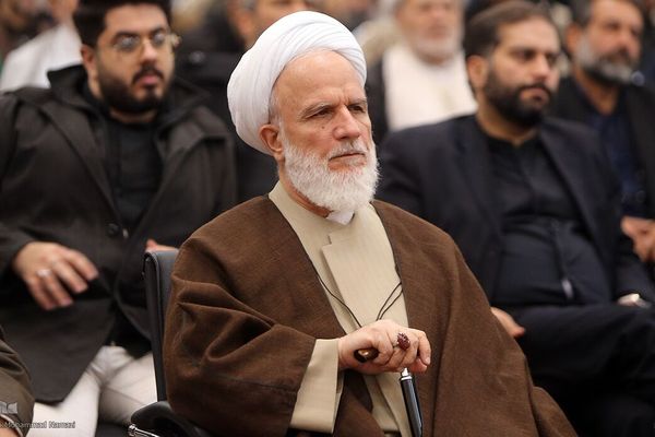 مسؤول مكتب خامنئي في "قم": انتصارات الأعداء المؤقتة "اختبار إلهي"