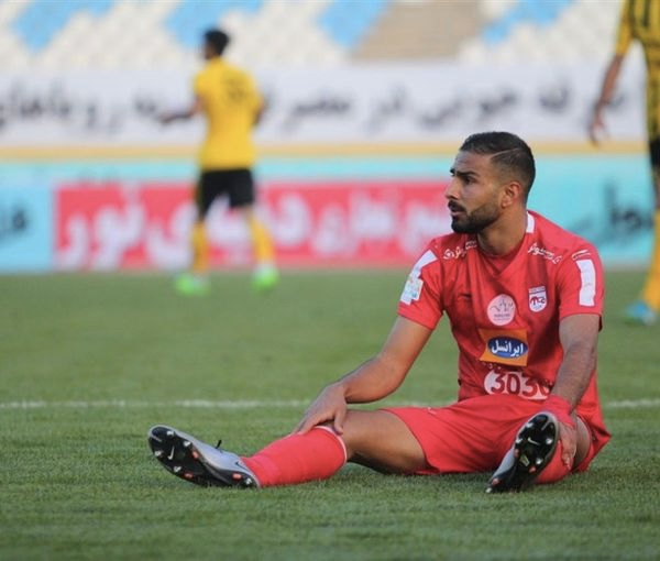 اعتراض ورزشکاران و اتحادیه‌های ورزشی به احتمال اعدام امیر نصر آزادانی، بازیکن سابق تراکتور