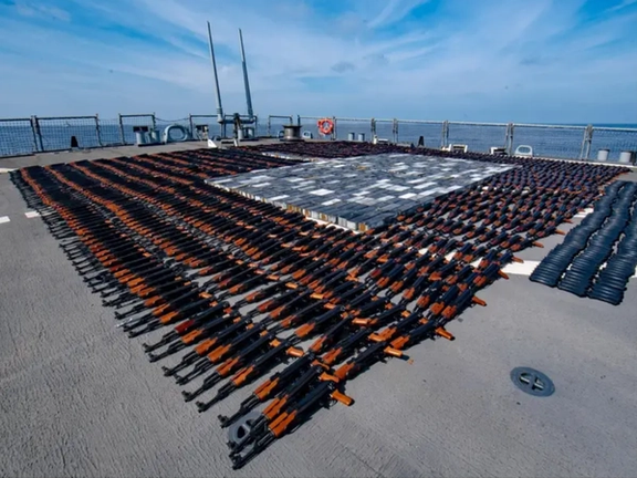 محاكمة قبطان سفينة كانت تهرب أسلحة إيرانية للحوثيين أمام محكمة بأميركا