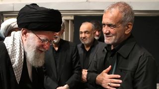 کابینه پزشکیان و نزاع بر سر «سفره انقلاب»