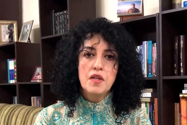 بنیاد نرگس: وضعیت جسمانی نرگس محمدی در هفتمین روز بستری در سیسییو ناپایدار است