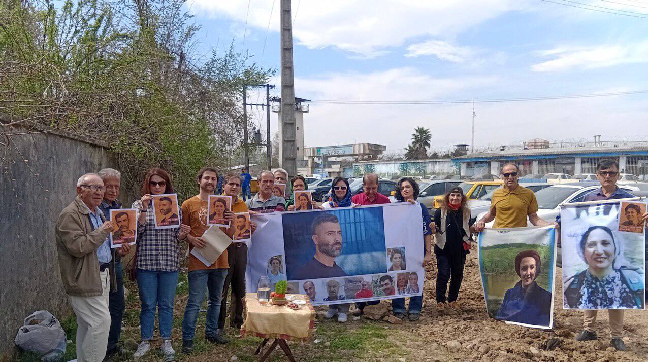 فعالان مدنی مقابل زندان رشت خواستار لغو حکم اعدام منوچهر فلاح و شریفه محمدی شدند