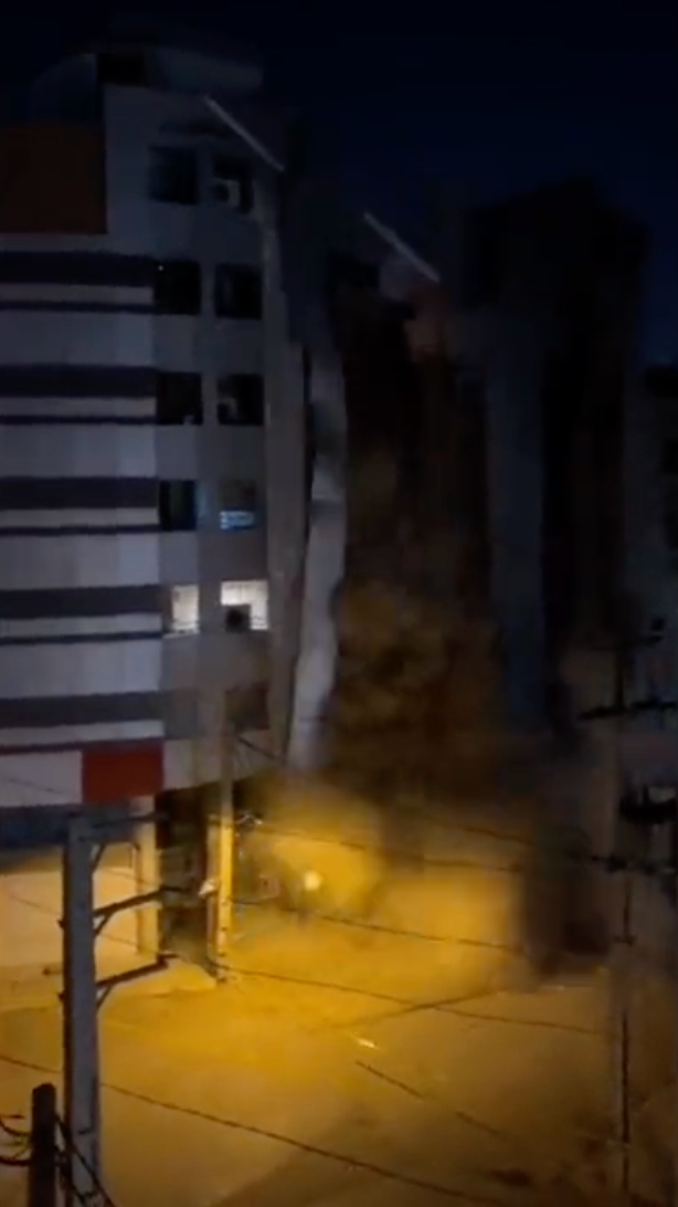  یک ساختمان ۶ طبقه در اهواز فرو ریخت